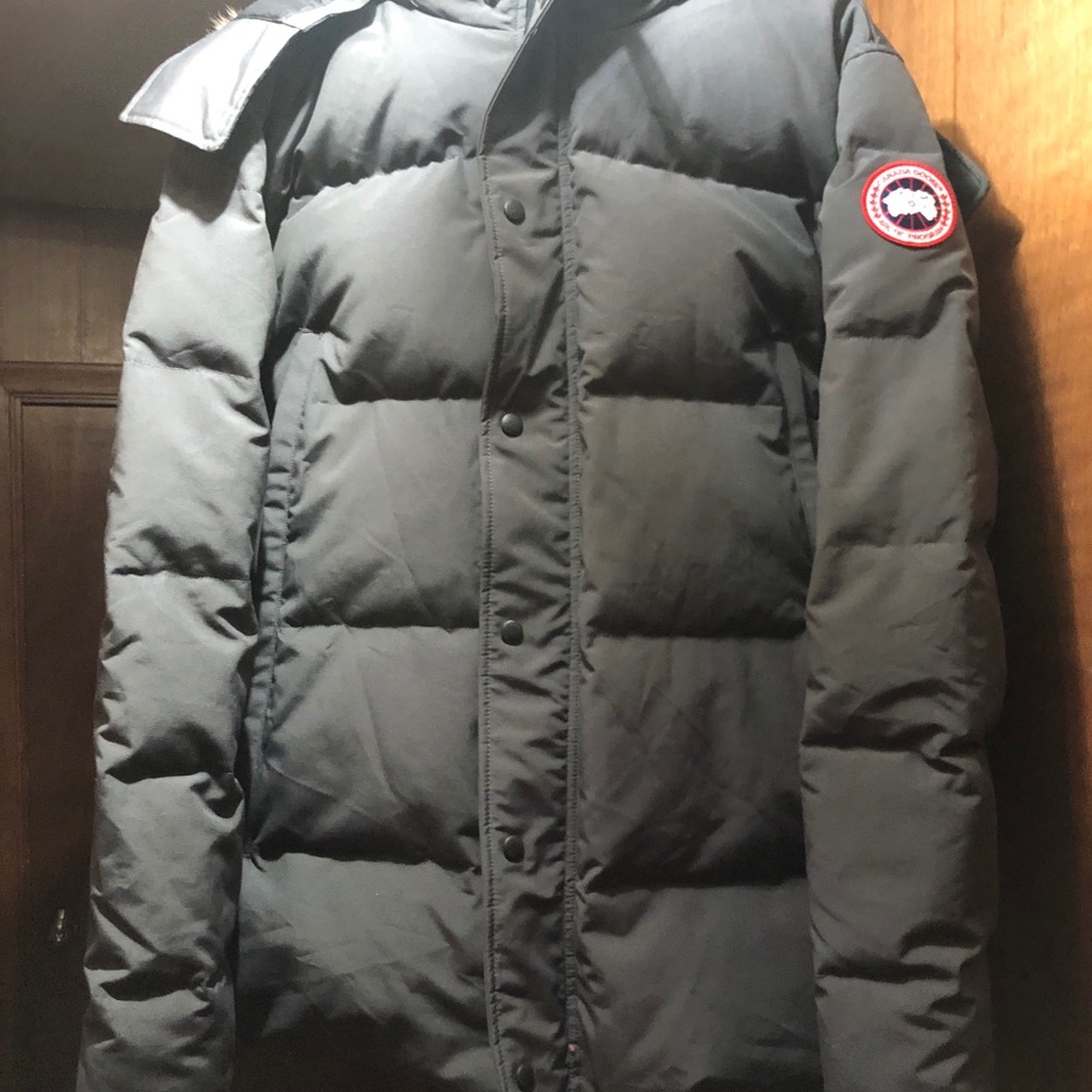 Canada goose Wyndham parka Brand new